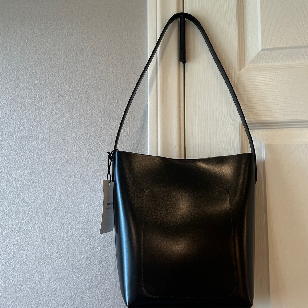 NWT MANSUR GAVRIEL
Black and Caramel Everyday Cabas - Picture 10 of 11